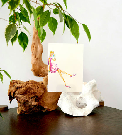 Acuarela chica tomando el té